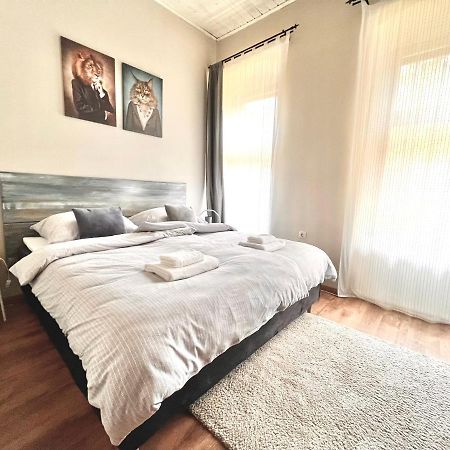 Kohaz Apartman Apartment Veszprem Ngoại thất bức ảnh