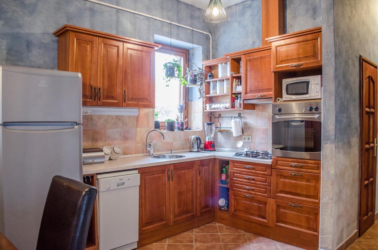 Kohaz Apartman Apartment Veszprem Ngoại thất bức ảnh