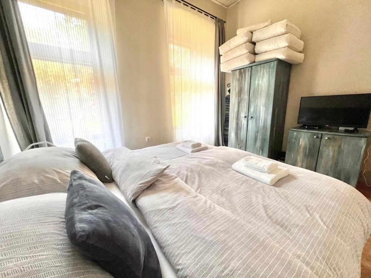 Kohaz Apartman Apartment Veszprem Ngoại thất bức ảnh