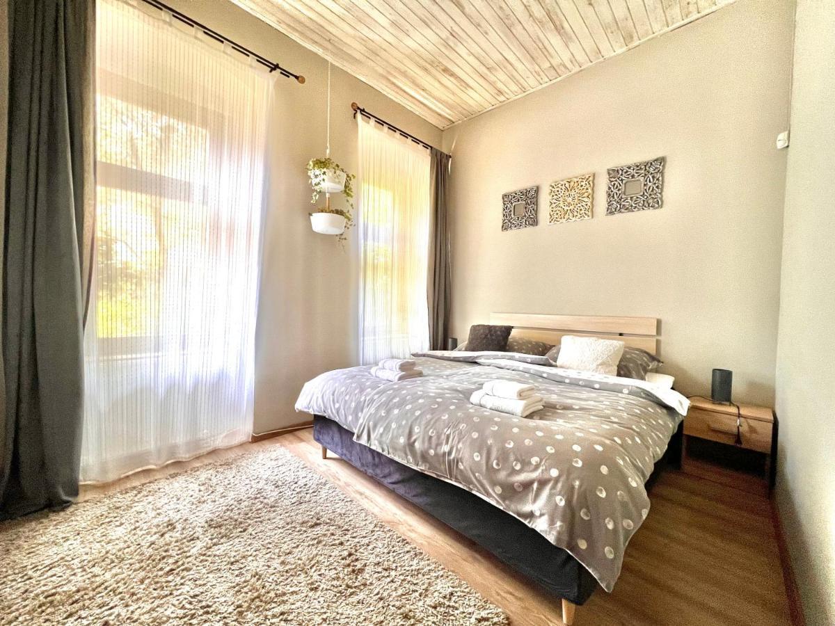 Kohaz Apartman Apartment Veszprem Ngoại thất bức ảnh